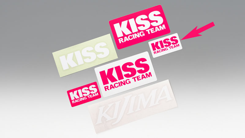 ステッカー KISS ピンク文字 ホワイトバック S 55x30mm - キジマ公式オンラインショップ
