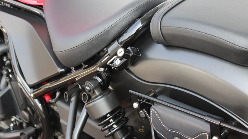 ヘルメットロック ブラック レブル250 500 17y F28 6パイプ用 新型対応品 キジマ公式オンラインショップ